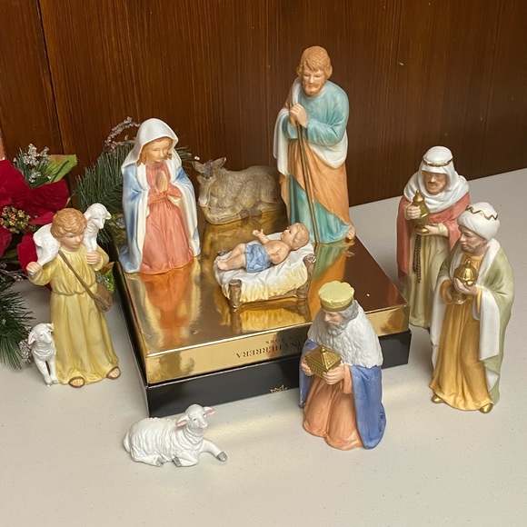 Home interiors vintage 5260 Porcelain Figurines Christmas Nativity Set - Picture 2 of 10